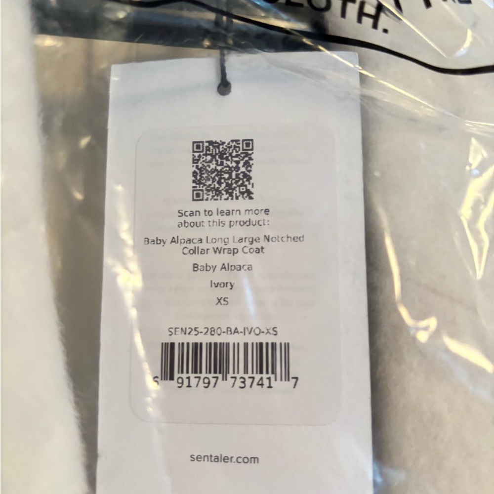 Sentaler Alpaca Coat (white/cream) - Picture 11 of 12